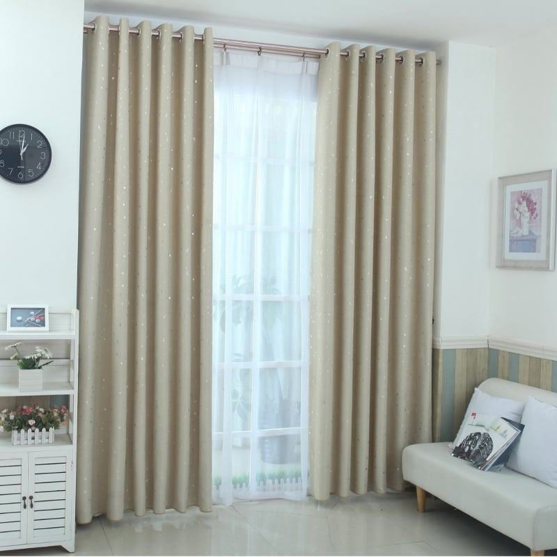 Draperie blackout cu model stele și ștanțare prin presare la cald; Material: poliester amestec; Funcție: umbrire înaltă 70–90%; Stil: minimalist chinezesc