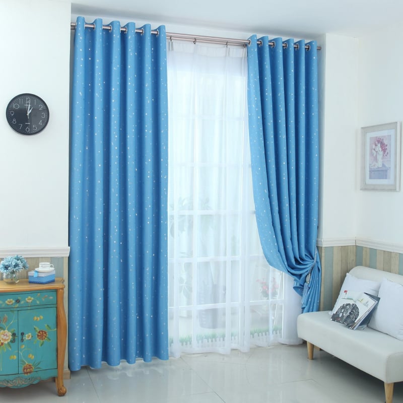 Draperie blackout cu model stele și ștanțare prin presare la cald; Material: poliester amestec; Funcție: umbrire înaltă 70–90%; Stil: minimalist chinezesc