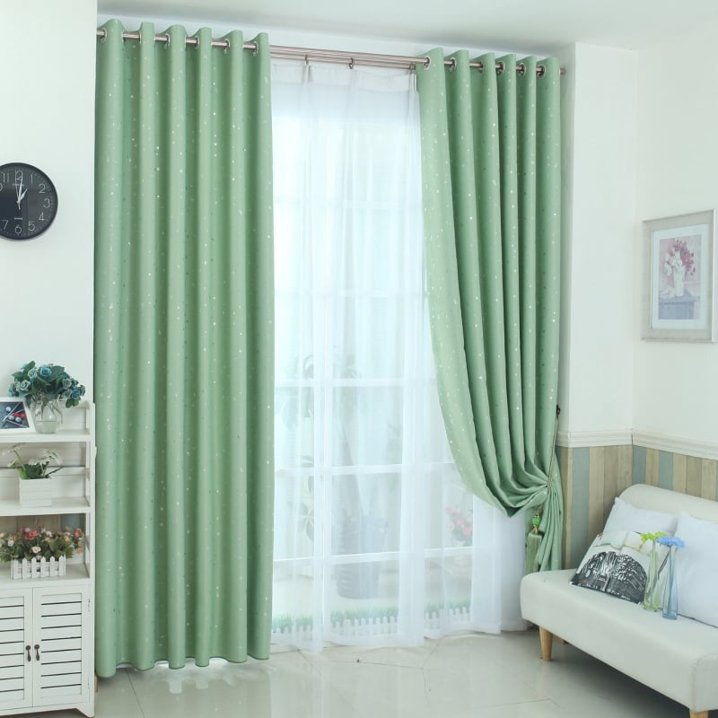 Draperie blackout cu model stele și ștanțare prin presare la cald; Material: poliester amestec; Funcție: umbrire înaltă 70–90%; Stil: minimalist chinezesc