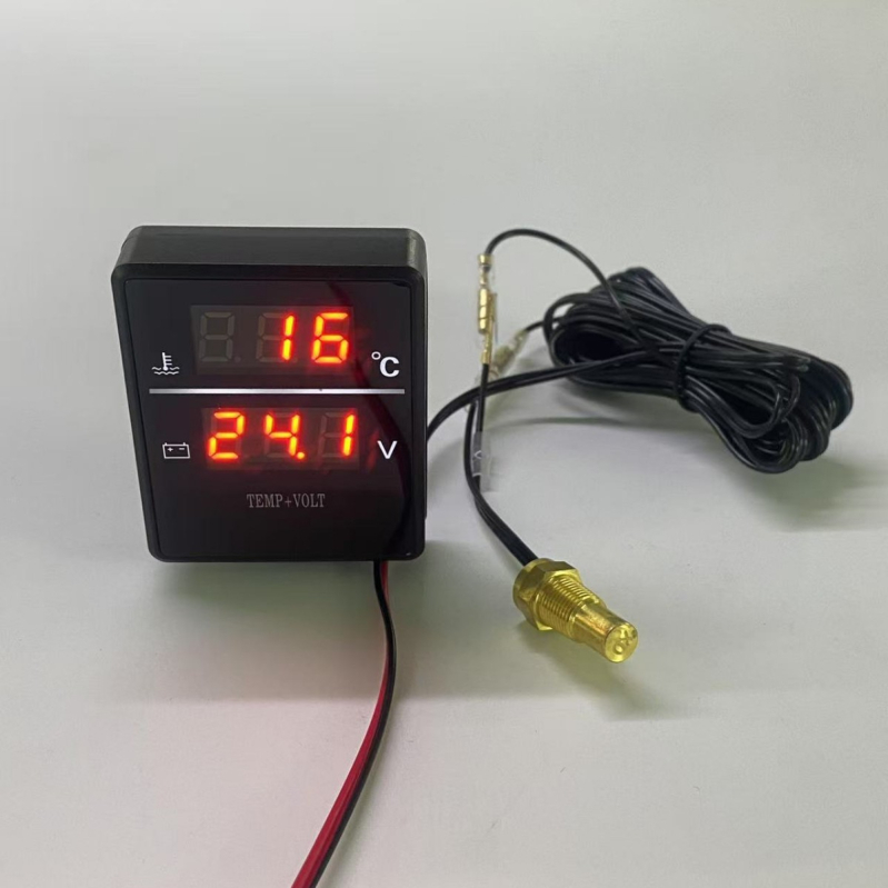 LED digitalni mjerač temperature vode i napona za automobile, kamione i poljoprivredna vozila – dva u jednom