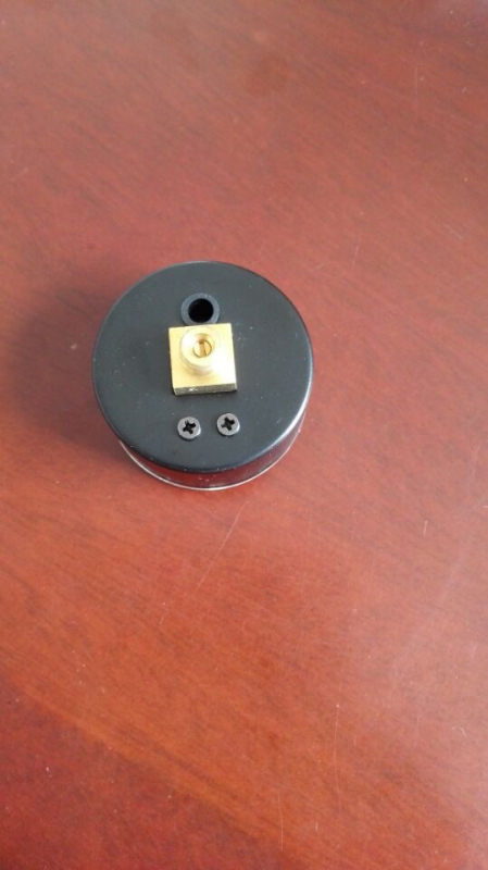 Pompa de aer auto cu manometru, model Y50, conexiune axială, interval de măsurare 0–1, precizie 1.6–2.5, diametru nominal 50