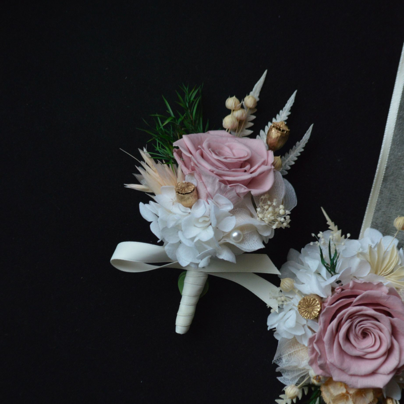 Set butoniere de nuntă și corsaj la încheietură — flori conservate, oțel inoxidabil, cutie cadou