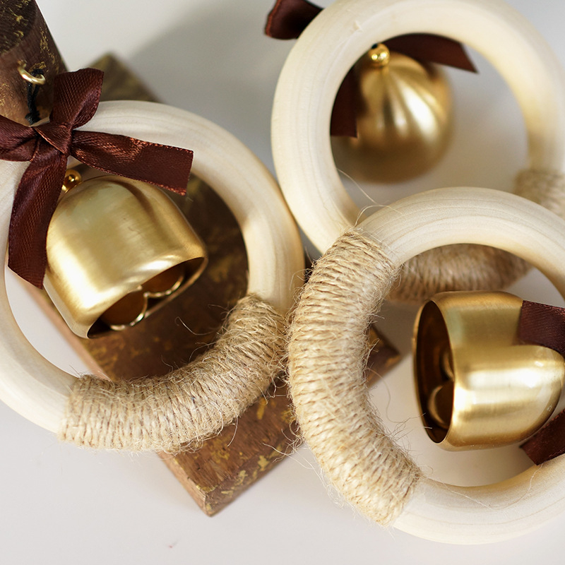 Ajtócsengő függő – fém harang-dísz a bejárathoz