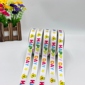 Poliester traka 1,5 cm s motivom 'Happy Birthday' za pakiranje poklona i torti