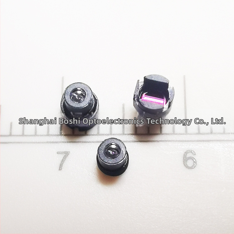 Pevný makro objektív pre lekárske endoskopy, 1.1 mm ohnisková vzdialenosť, DOF 5–50 mm, 100° široký uhol, najbližšie ostrenie 5 mm