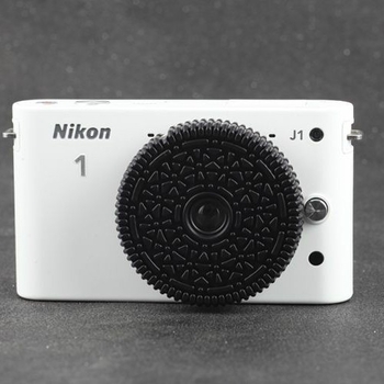 Obiectiv Nikon 1 montură, 32 mm f/10 pan-focus, fix focal, pentru camere fără oglindă, greutate ~30 g