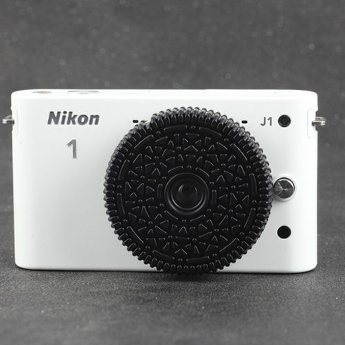 Obiectiv Nikon 1 montură, 32 mm f/10 pan-focus, fix focal, pentru camere fără oglindă, greutate ~30 g