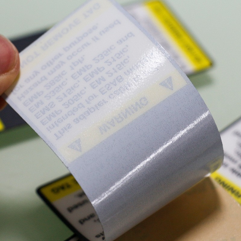 Naljepnica za upozorenje na strojeve, samoljepljiva, otporna na visoke temperature, 3–10 godina bez izblijedjenja, PVC/PET film, mat ili sjajni završni sloj, -40 do 280°C