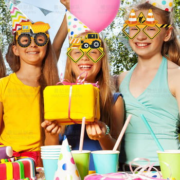 Set de accesorii foto pentru petrecere cu tema Vehicule de construcții – ochelari de hârtie, stil desen animat, pentru ziua de naștere (excavator și macara)