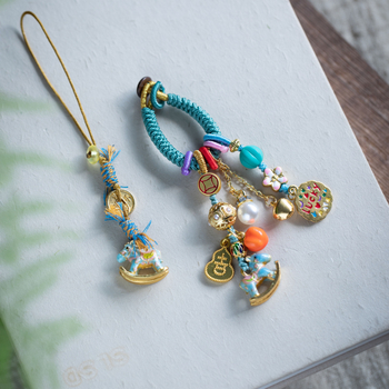 Lanț pentru telefon cu USB – aliaj de cupru, design cal de carusel, breloc în stil chinezesc