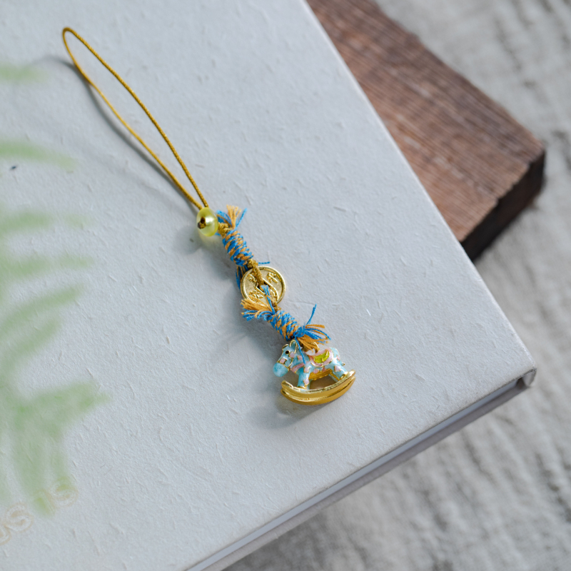 Lanț pentru telefon cu USB – aliaj de cupru, design cal de carusel, breloc în stil chinezesc