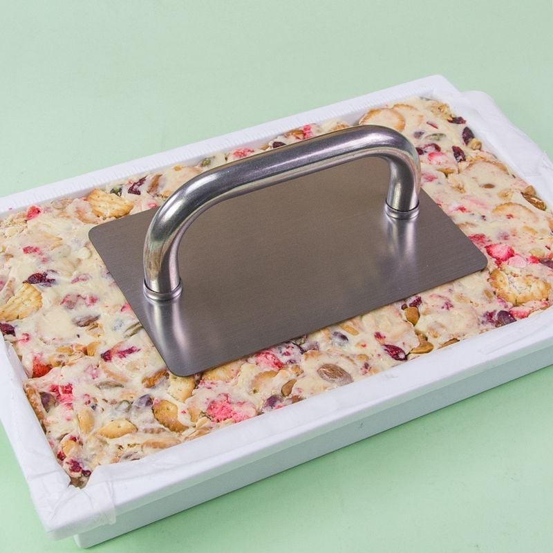 Set alata za fondant s kalupom snježne pahulje i pločom za ravnanje – Marka: Unique; Uvoz: Ne; Neto sadržaj: Drugo; Veličina: Drugo