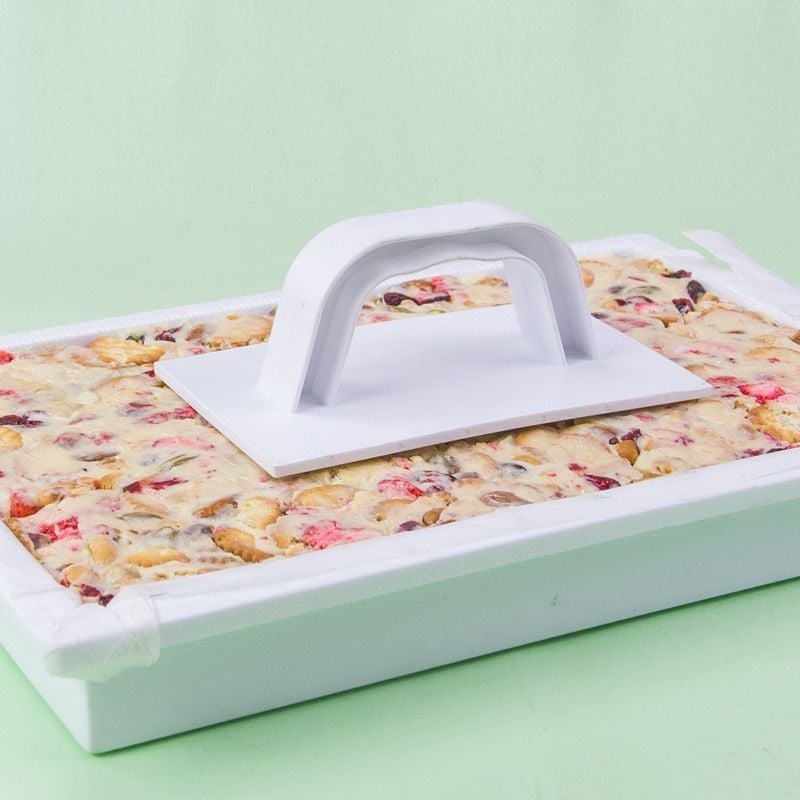 Set alata za fondant s kalupom snježne pahulje i pločom za ravnanje – Marka: Unique; Uvoz: Ne; Neto sadržaj: Drugo; Veličina: Drugo