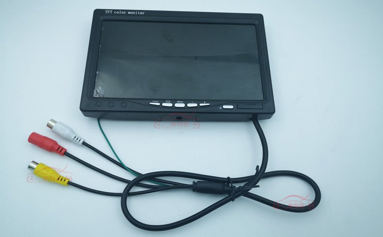 Autó LCD kijelző buszok és teherautókhoz (16:9; AV bemenet; felbontás 800×480/1024×600; modell CYL-7D)