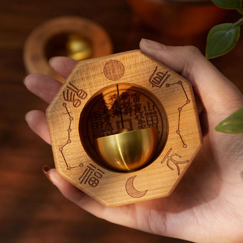 Clopot de ușă din mahon – pandantiv, cadou pentru nuntă, zi de naștere, casă nouă