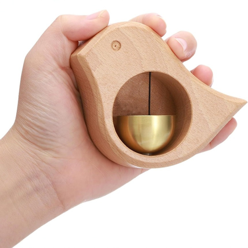 Pandantiv clopot de vânt din metal și lemn - stil modern, decor pentru dormitor și ușa de intrare, origine Zhejiang, ambalat într-o cutie