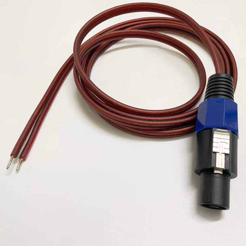 Kábel pre reproduktory s čistými meďnými vodičmi, 2 banánové konektory na Speakon samca, elastický PVC plášť