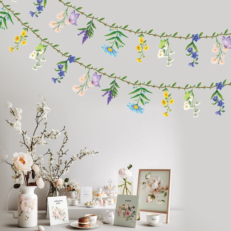 Decorațiune de spațiu: ghirlandă din hârtie cu fluturi sălbatici pe panglică pentru decor acasă