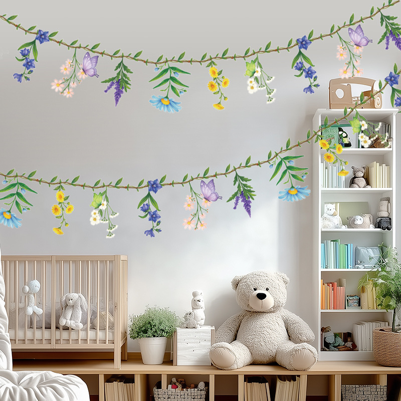 Decorațiune de spațiu: ghirlandă din hârtie cu fluturi sălbatici pe panglică pentru decor acasă