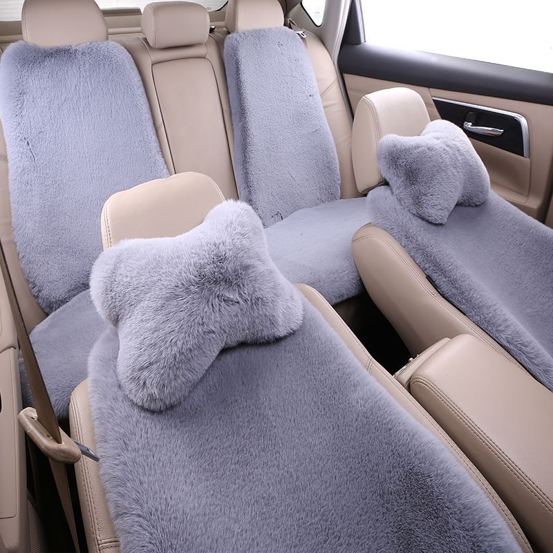 Téli autóülés párna – velúr töltet, Lychee mintázatú bőr felület, vékony deréktáj stílus, háttámla nélküli ülőpárna