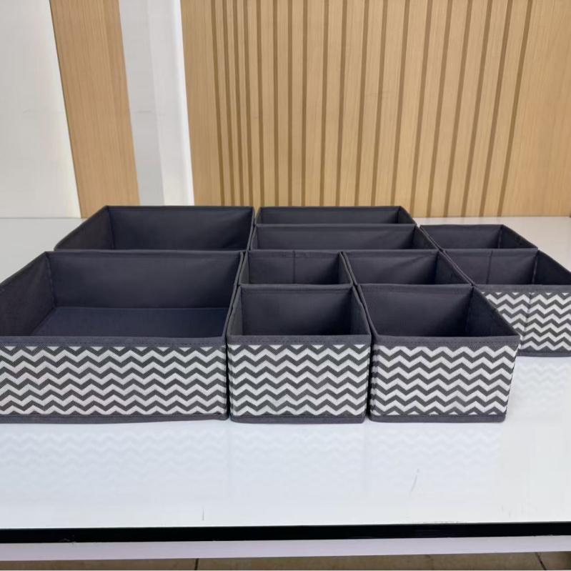 Összecsukható tároló doboz poliészterből, csíkos mintával, rekeszekkel, kapacitás 8