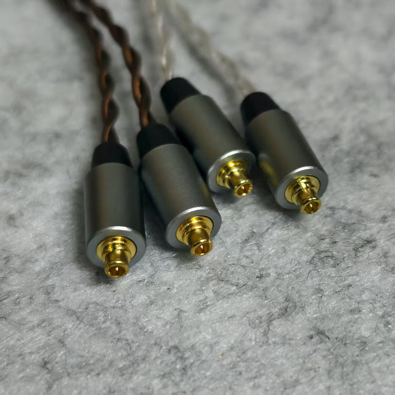 MMCX kabel za slušalice — ručno pletena srebrno pokovana bakrena žica, 4 vodova, 32 jezgara, 3,5 mm priključak