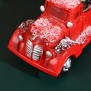 Figurina decorativă de Crăciun din rășină, stil desen animat, cu LED pentru brad și motiv mașină kart (Material: Rășină; Categorie: Meșteșuguri din rășină; Stil: Cartoon; Potrivit pentru cadouri: Zile de naștere, Amintiri de călătorie, Petreceri)