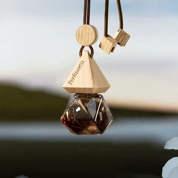 Pandantiv parfum auto din sticlă triunghiulară, parfum de iasomie, personalizare disponibilă, durată de viață de trei ani