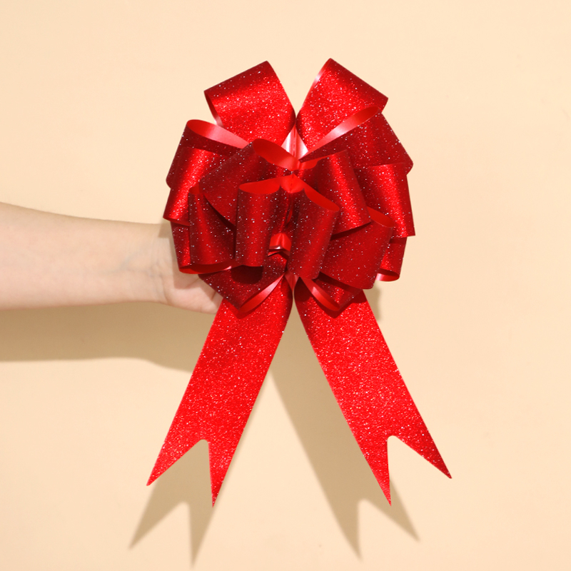 Cutie cadou pentru nuntă — set decor pentru nuntă: ghirlande, panglici, decor pentru cameră și accente pentru coloane de mașini; gata pentru a fi dăruit unui coleg