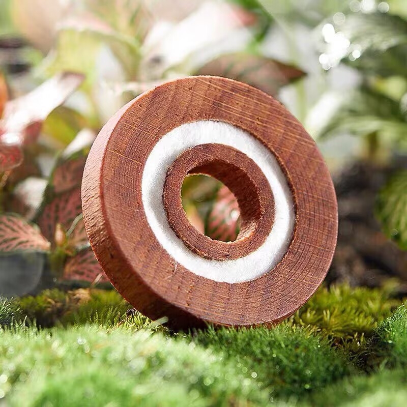 Solarni napajan auto osvježivač zraka u kutiji s rotirajućim raspršivačem mirisa i tekućinom za dopunu, model A095