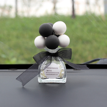 Διακόσμηση αυτοκινήτου με γυάλινο μπουκάλι αρώματος, σφαιρικό σχήμα μπαλονιού, μινιμαλιστικό στυλ, υλικά: στρας, ψεύτικες μαργαριτάριες και ελαφρύς πηλός