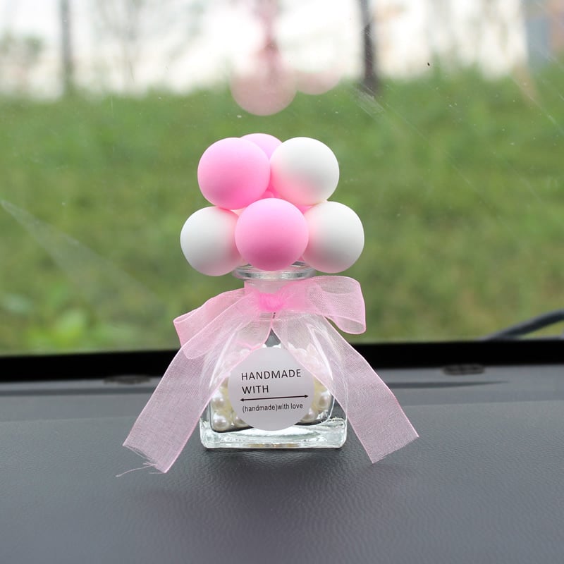 Διακόσμηση αυτοκινήτου με γυάλινο μπουκάλι αρώματος, σφαιρικό σχήμα μπαλονιού, μινιμαλιστικό στυλ, υλικά: στρας, ψεύτικες μαργαριτάριες και ελαφρύς πηλός