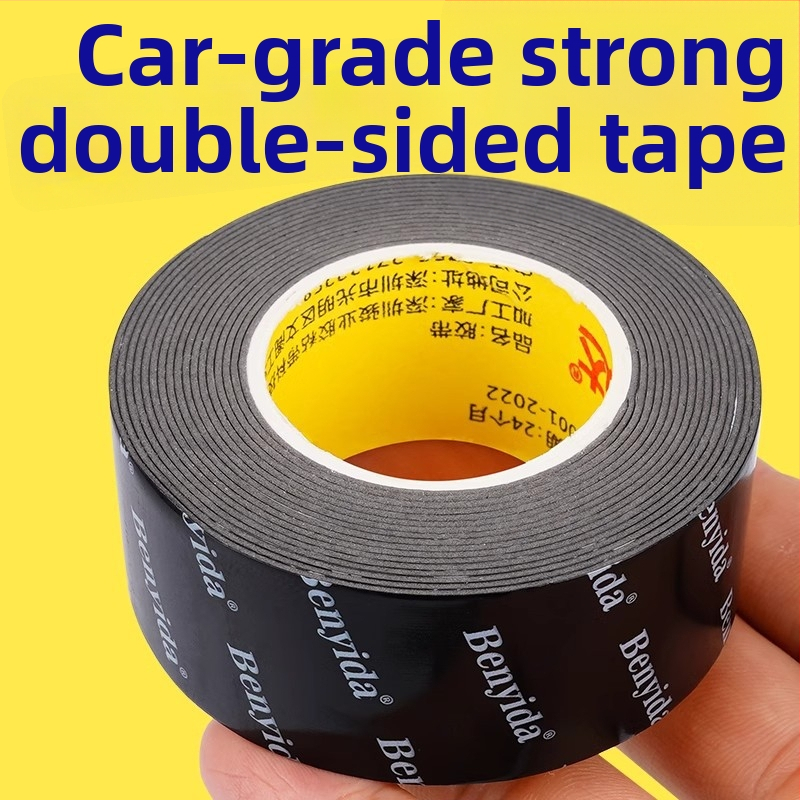 Automobilová dvojstranná lepiaca páska s vysokou viskozitou, odolná vysokým teplotám, vodeodolná, na montáž na zadné krídlo, dažďový oblúk a zadné označenie. Základný materiál: nanometerový film; značka: Yida.