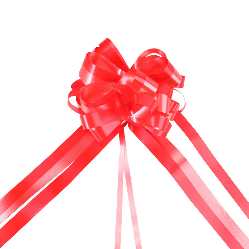 Plastična dekoracija od cvijeća u sferi – rekvizit za uređenje prostora za vjenčanje