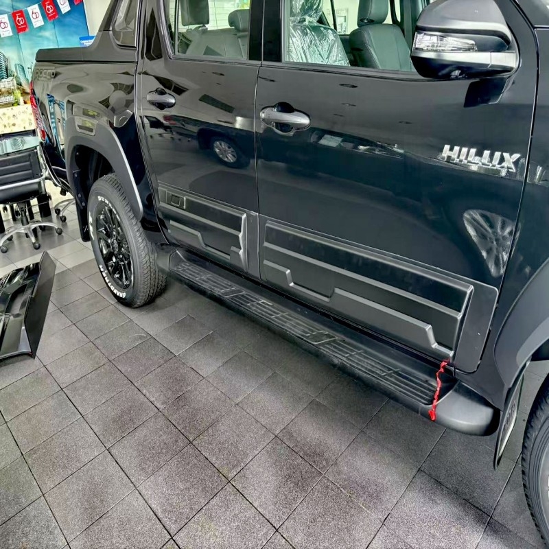 Hilux Revo 2024 Zaštita rubova vrata s 3D naljepnicom za tijelo, montaža ljepilom