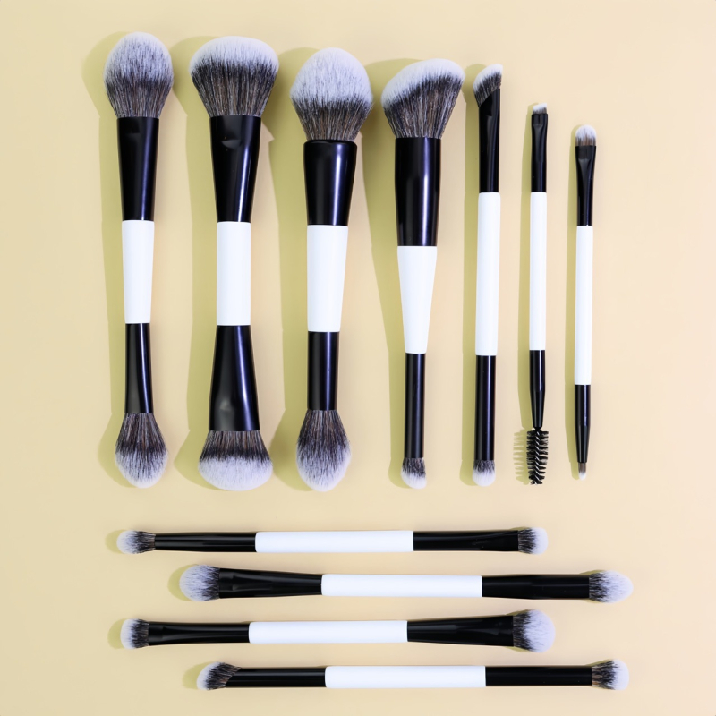 Set de 11 pensule de machiaj cu capete duble, în cutie, din nylon, mâner din lemn; include pensule pentru fond de ten, blush, fard de ochi și pudră liberă