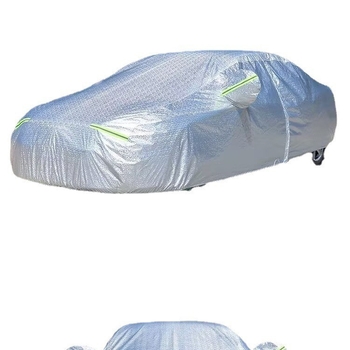 Pokrov automobila s debelim aluminijskim filmom, otporan na ogrebotine, cijele sezone vodootporan i UV zaštita