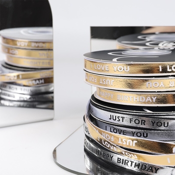  Panglică cu litere aurii pentru împachetarea cadourilor și decorarea prăjiturilor - Flower Habitat; Utilizări: DIY, ambalare cadouri, decorare prăjituri, ambalare flori