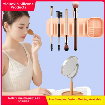 Stojan na štetce na make-up zo silikónu s integrovaným čistením a sušením