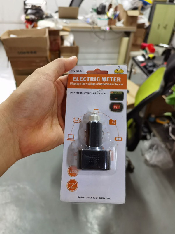 WF-021 LED Automobilski Voltmetar, 12V/24V, ABS, Digitalni Zaslon