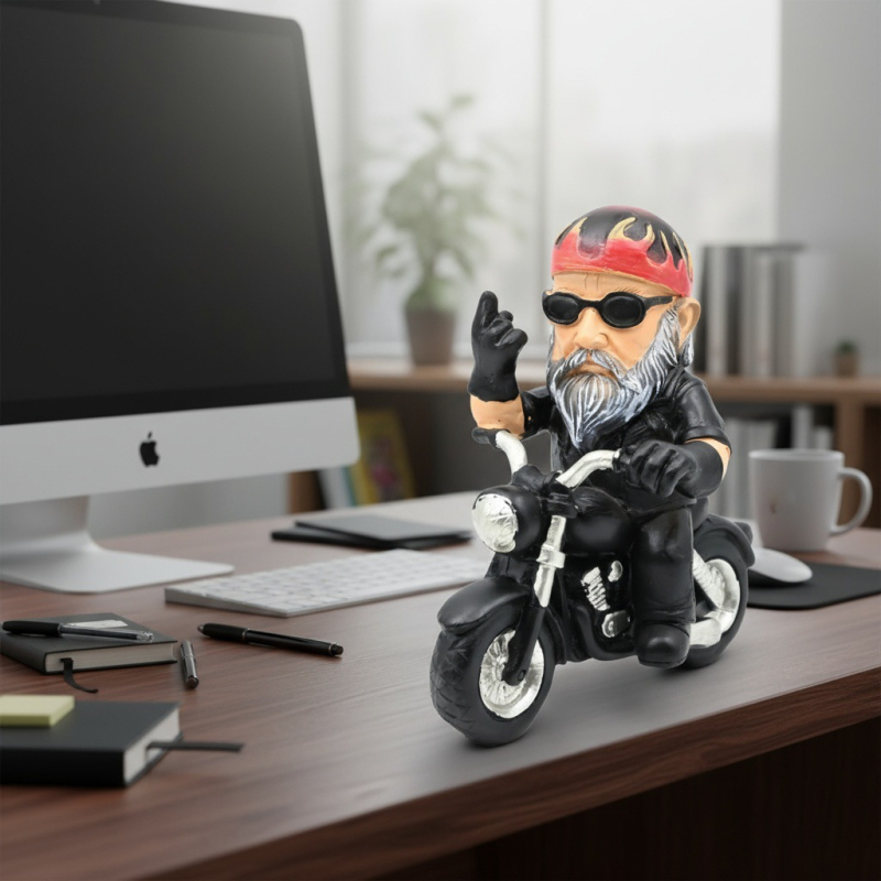 Stolna figurica patuljka od smole s motociklom – dekorativna skulptura za stol, poklon
