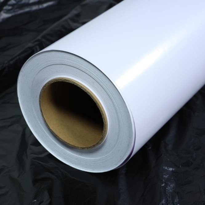 Eco-Solvent PVC autótest matricák külső használatra – buszok és metróállomások számára, öntapadó típus