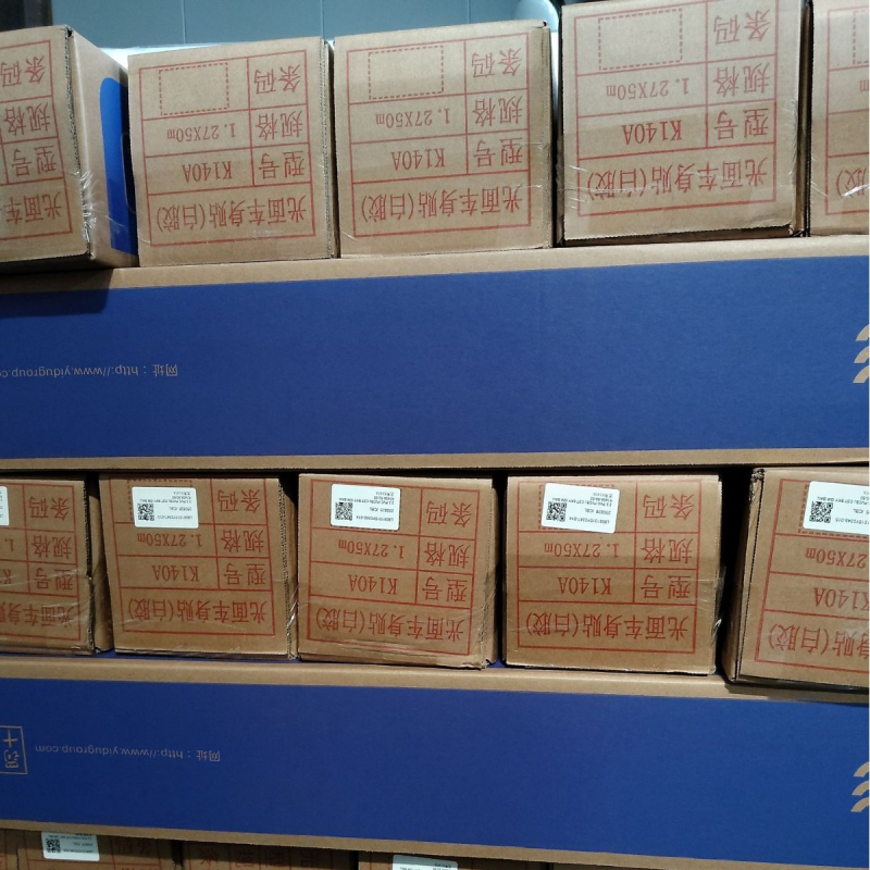 Eco-Solvent PVC autótest matricák külső használatra – buszok és metróállomások számára, öntapadó típus