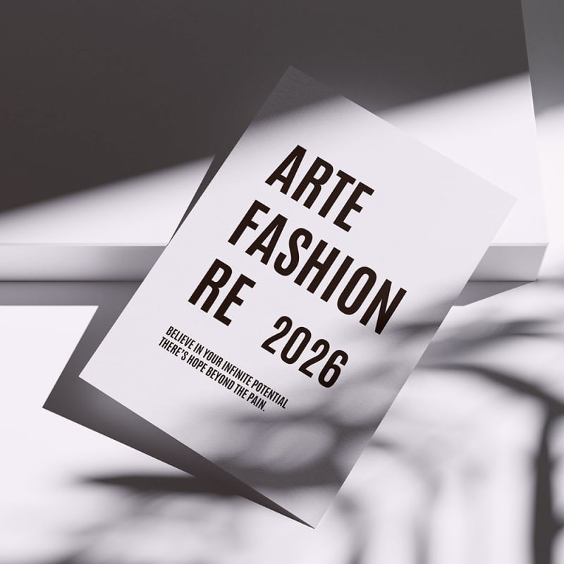 Termékfotózáshoz rekvizít: kézben tartható kártya-modell, háttér a magazinborítókhoz