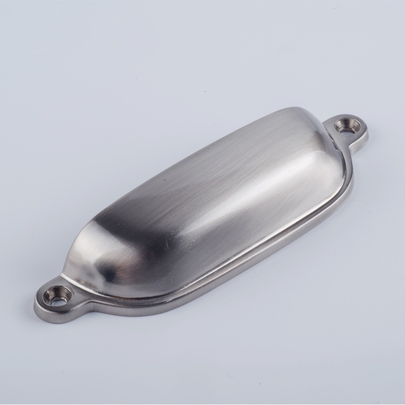 Mâner pentru dulap/sertar – design semicerc, formă scoică-urechi, aliaj de zinc, finisaj electrogalvanic lacuit bake varnish, model CH368