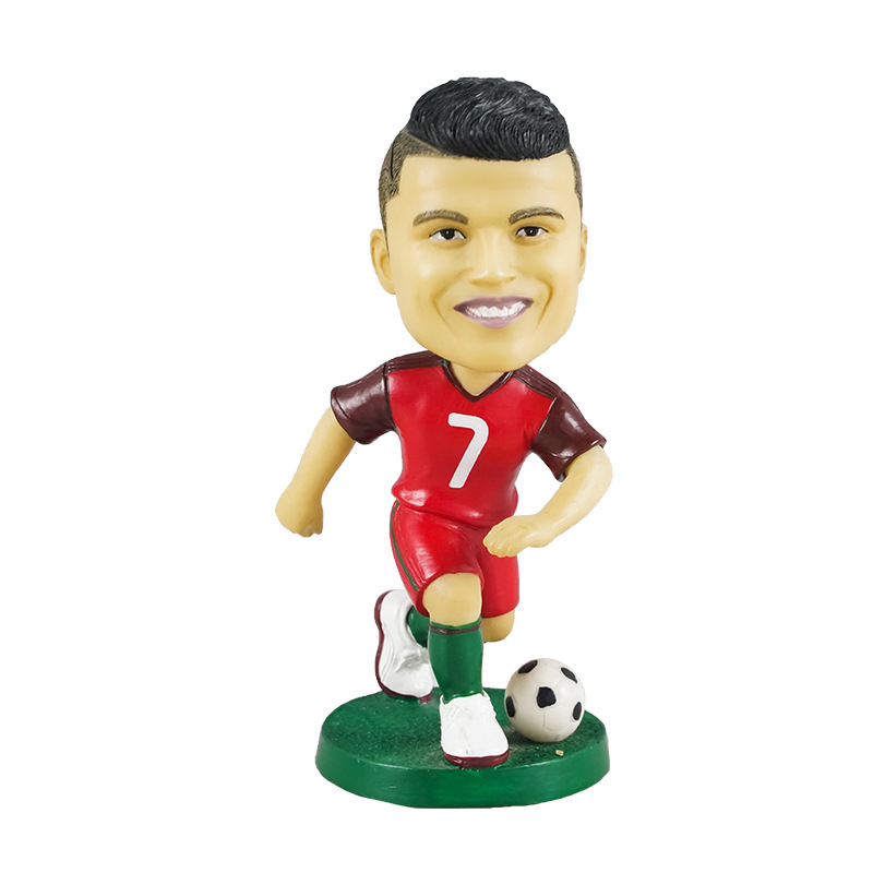 Figura za automobilnu dekoraciju i kućnu izložbu: Messi, Neymar, Ronaldo i Mbappé • Materijal: smola • Broj proizvoda: WN-12 Football • Marka: Global Star (Craft) • Stil: moderni minimalistički
