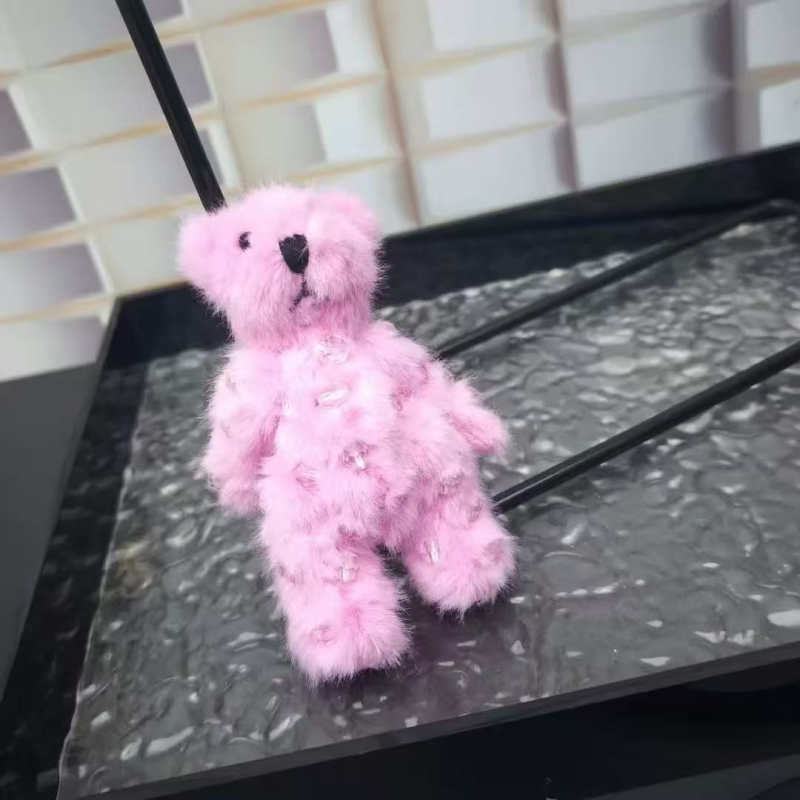 Retro plüss medve kulcstartó medál – műbőr • minta: kis állat (maci/nyuszi) • feldolgozás: félig manuális • kiadás: tavasz 2025