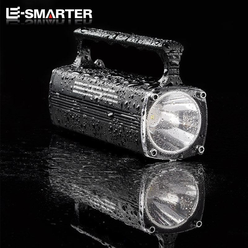 LED elemlámpa alumíniumötvözetből, 6600 mAh akkumulátor, 15W teljesítmény, LED fényforrás, hatótáv 200-500 m