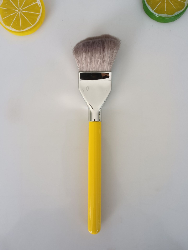 Двуостранна четка за фон дьо тон – не попива и не задържа пудра, модел BD, тип: четка за грим, срок на годност 3 години, подходяща за всички типове кожа