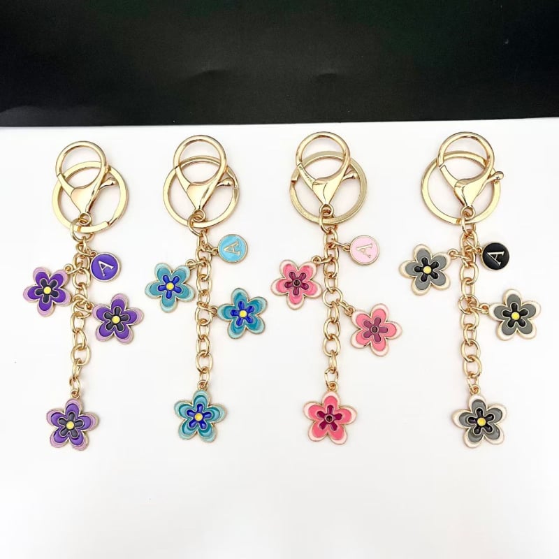 Kulcstartó gradient virág- és betűdesignnal, cinkötvözet, irodai stílus, táskadísz és autókulcs-lánc, ajándék